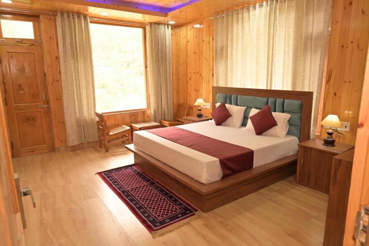 Hotel Royal Galaxy Tirthan Banjar Luaran gambar