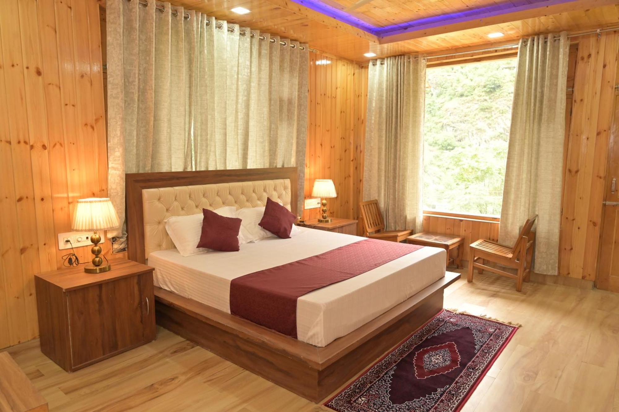 Hotel Royal Galaxy Tirthan Banjar Luaran gambar