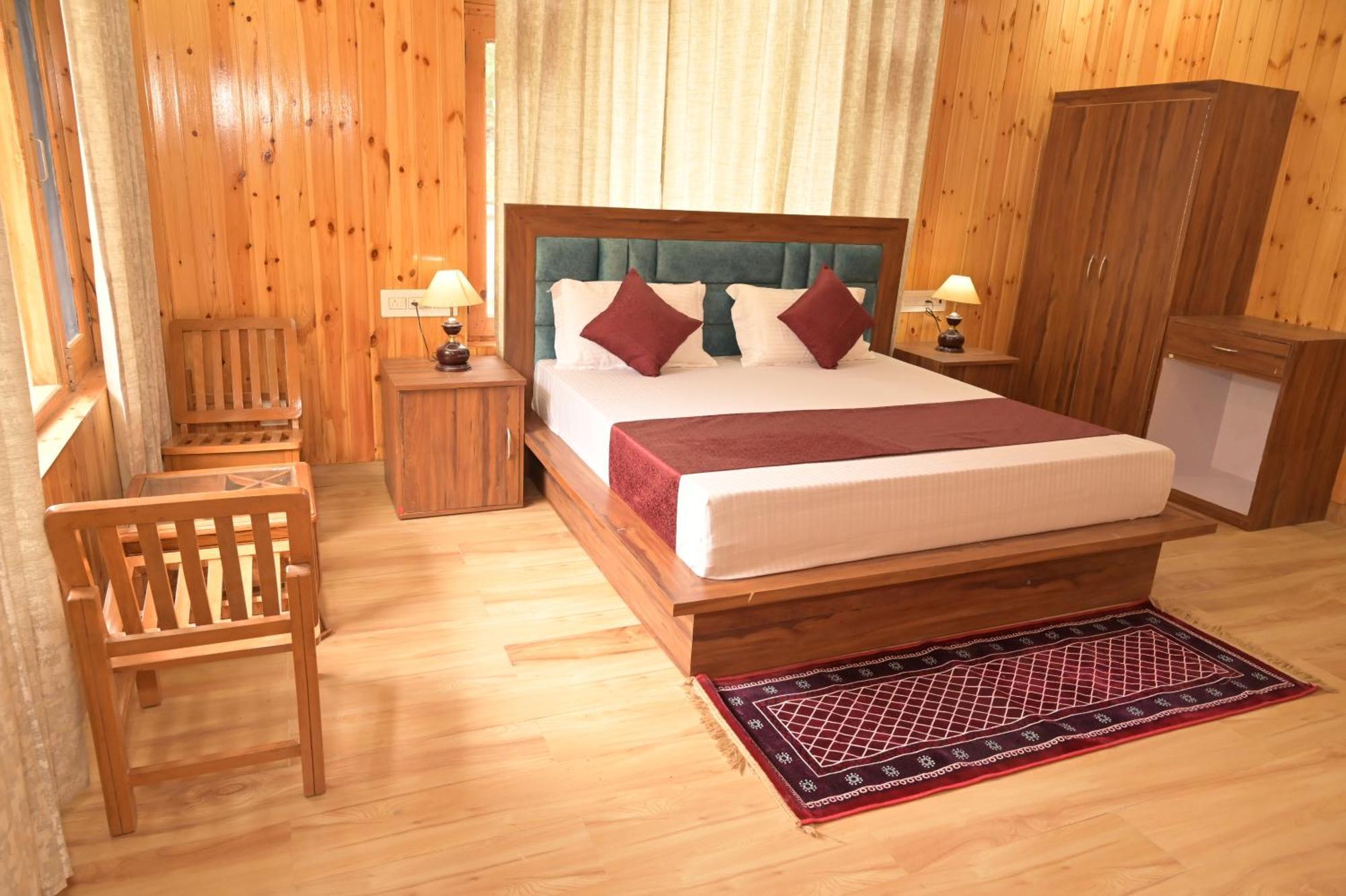 Hotel Royal Galaxy Tirthan Banjar Luaran gambar
